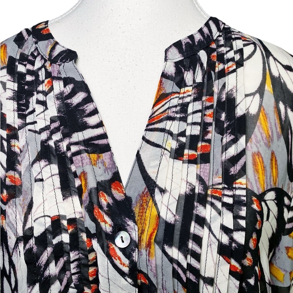 Hope Springs Butterfly Patterned Blouse - Picture 4 of 14